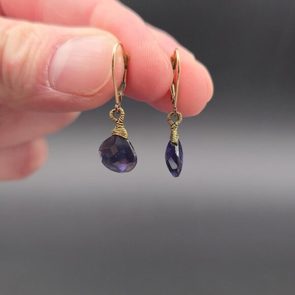 Gold Tone Iolite Faceted Stone Dangle Earrings A6394 - Picture 2 of 5